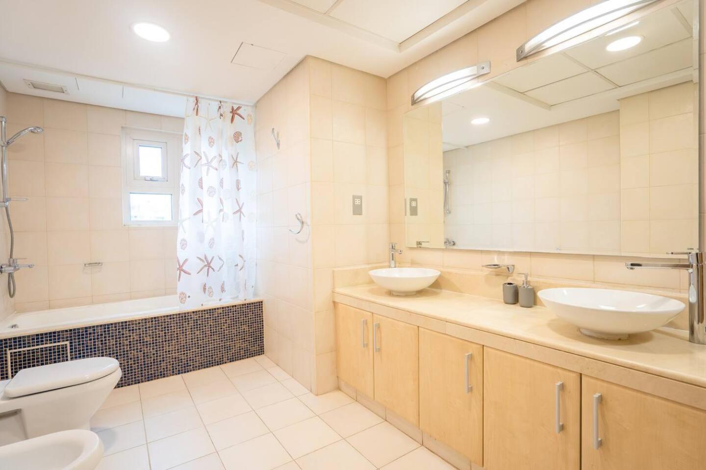 The Palm 602 4br Club Access *