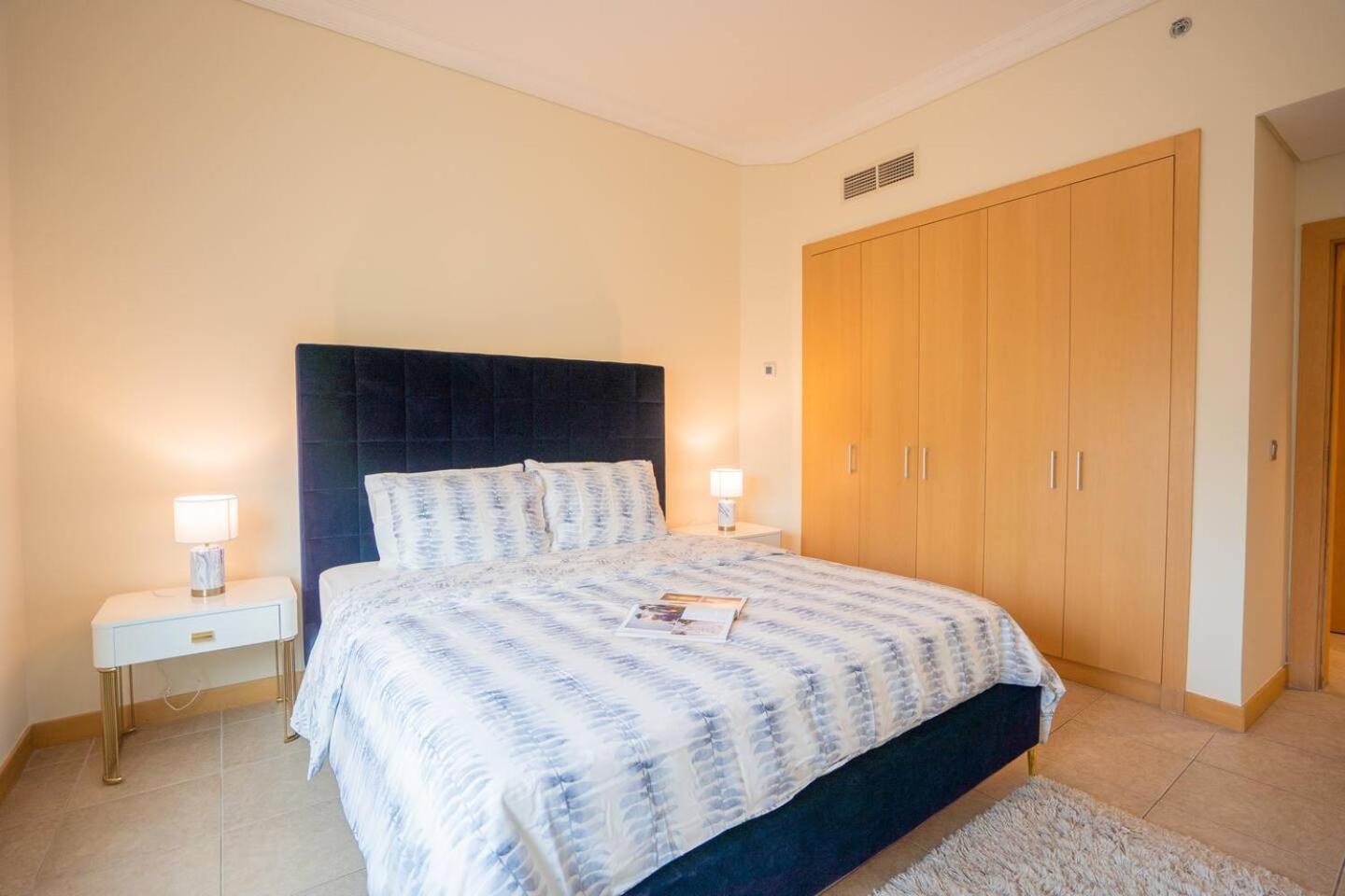 The Palm 602 4br Club Access Apartment Dubai